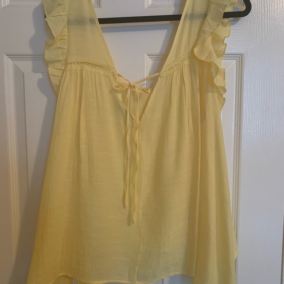 Yellow Tie-Back Flutter Sleeve Top - Picture 8 of 9